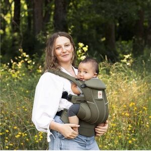 NIB Ergobaby Cool Mesh